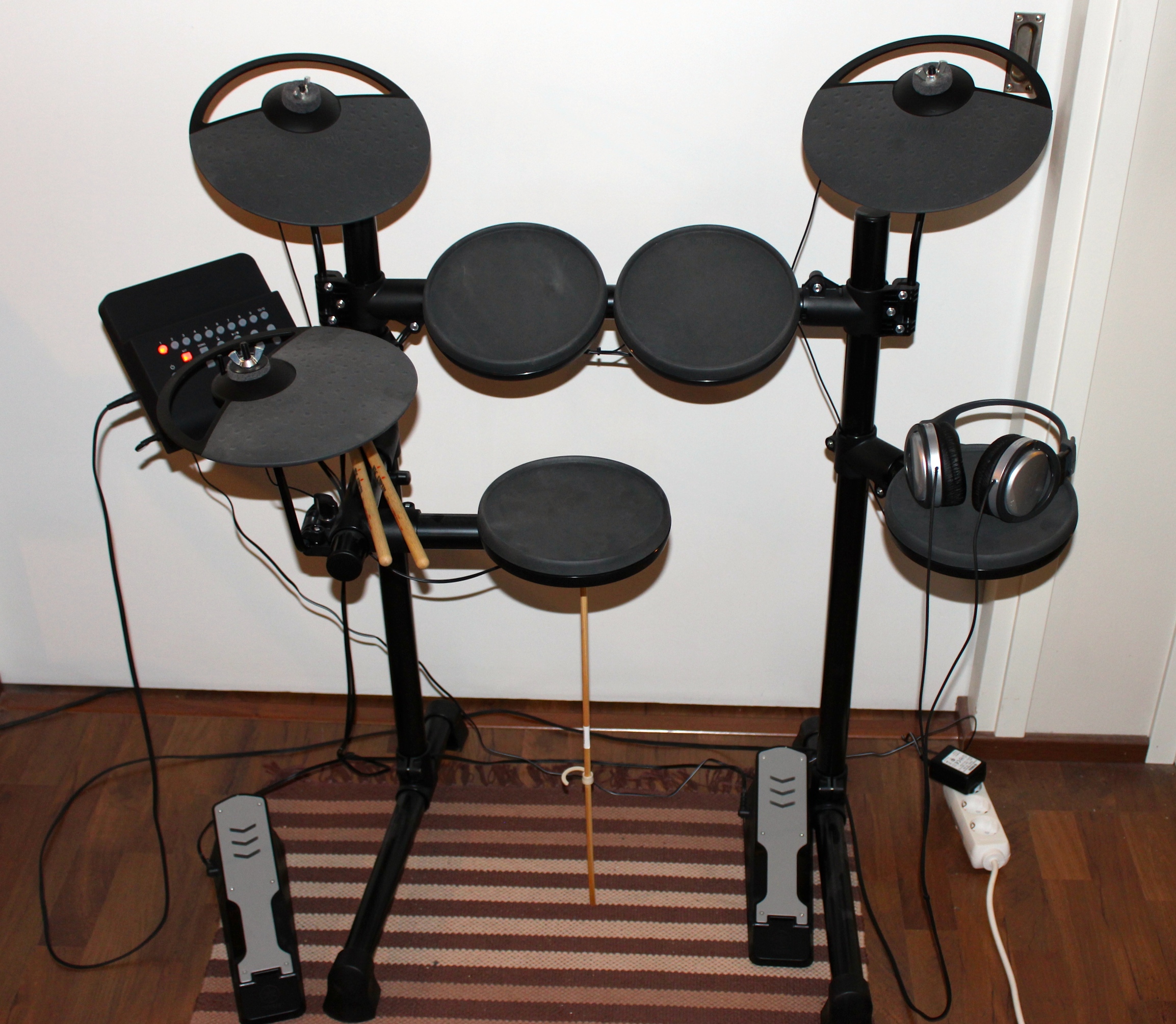 Yamaha DTX400K -rummut